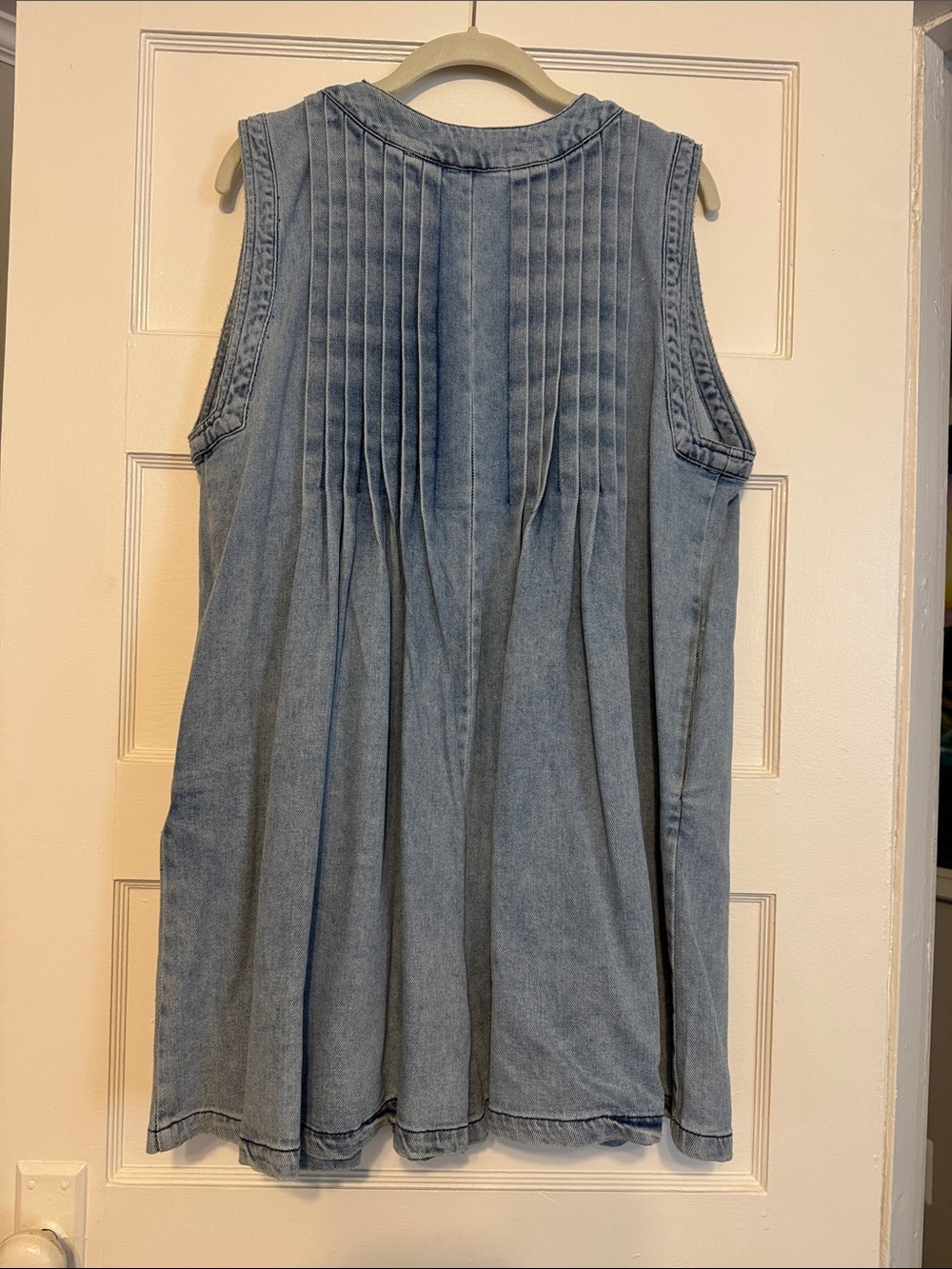 LaLavon like new Light Wash Denim Sleeveless romper with Front Tie - Picture 5 of 7